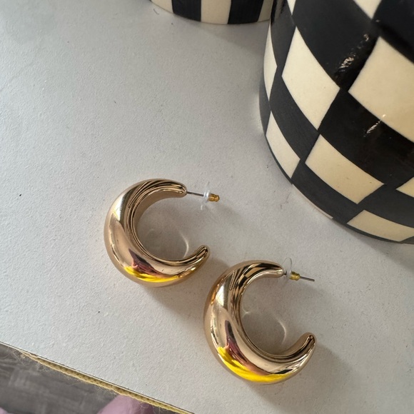 House of Harlow 1960 Gold Crescent Hoop Earrings - Picture 2 of 6
